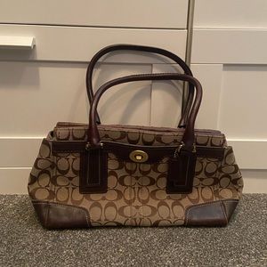 Vintage brown coach handbag.